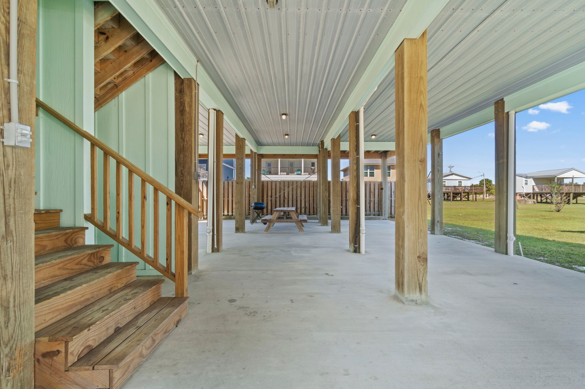 Covered ground floor and parking